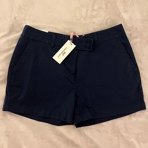Vineyard vines navy shorts